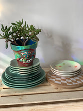 Load image into Gallery viewer, 4" Wide Flower Shaped Plant Tray