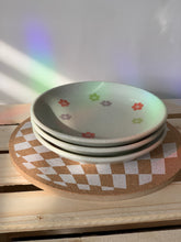 Load image into Gallery viewer, 5.5" Wide Floral Plant Tray