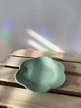 Load image into Gallery viewer, 4" Wide Flower Shaped Plant Tray