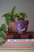 Load image into Gallery viewer, Cindy McCyclops - 4" Pot Head