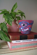 Load image into Gallery viewer, Cindy McCyclops - 4" Pot Head